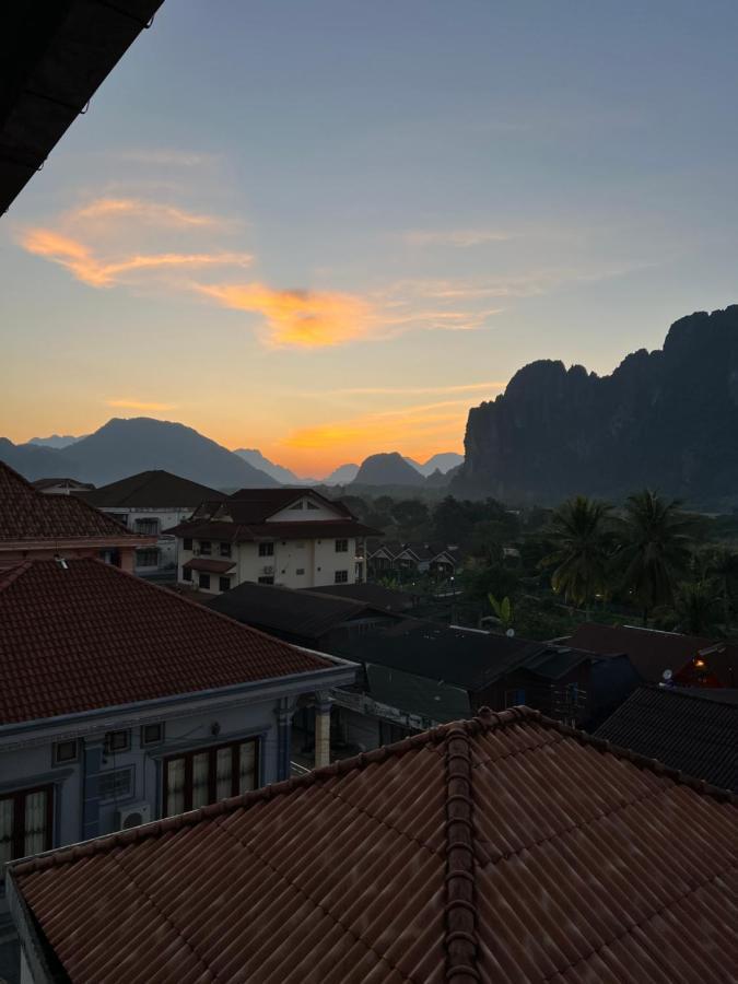 ואנג ויינג Jasmine Vangvieng Hotel מראה חיצוני תמונה