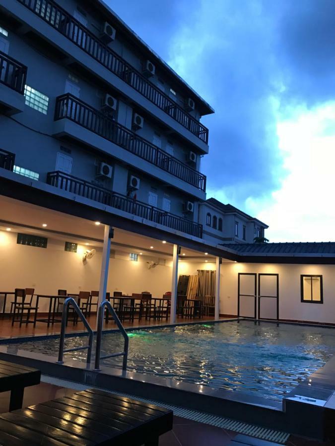 ואנג ויינג Jasmine Vangvieng Hotel מראה חיצוני תמונה